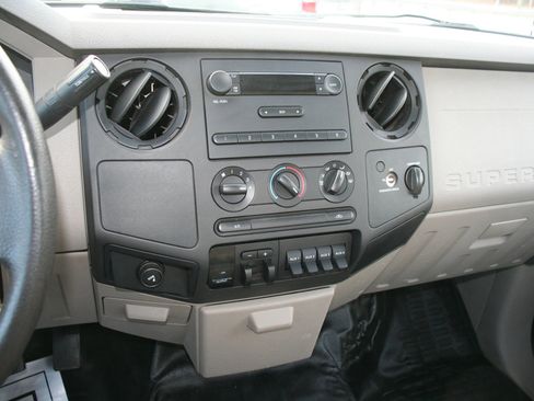 Used 2008 Ford F250 XL image 40