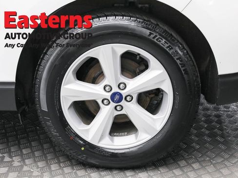 Used 2020 Ford Edge SE image 8