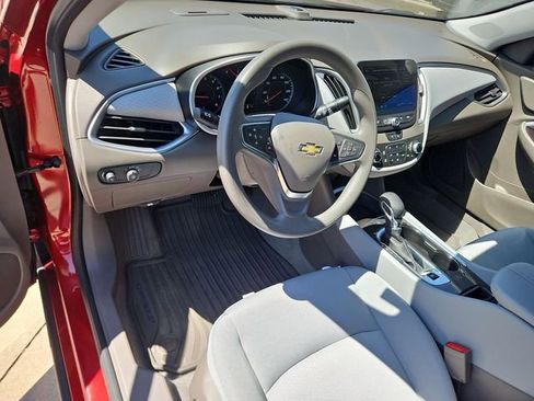 Used 2024 Chevrolet Malibu LT image 10