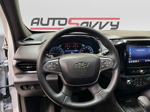 Used 2023 Chevrolet Traverse LT FWD image 12