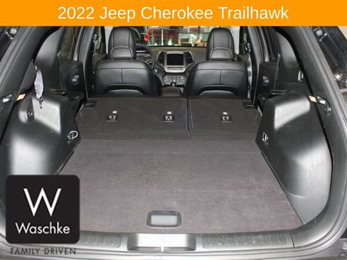 Used 2022 Jeep Cherokee Trailhawk image 19