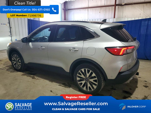 Used 2020 Ford Escape Titanium w/ Titanium Premium Package 2.0 AWD/4WD image 3