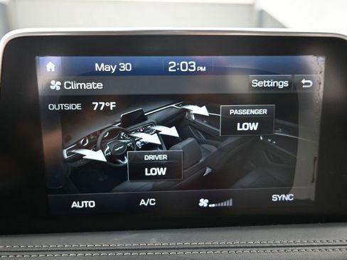Used 2020 Genesis G70 2.0T AWD/4WD image 17
