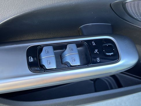 Certified 2025 Mercedes-Benz C 300 Sedan image 15