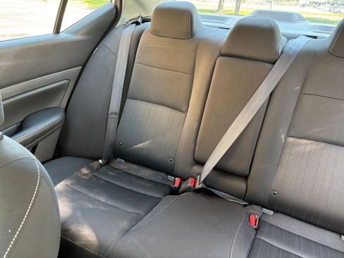 Used 2025 Nissan Altima 2.5 SV FWD image 34