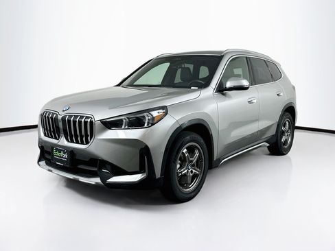 Used 2025 BMW X1 xDrive28i AWD/4WD image 3