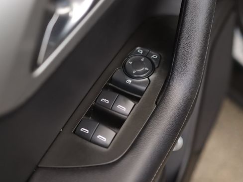 Used 2020 Chevrolet Blazer LT FWD image 24