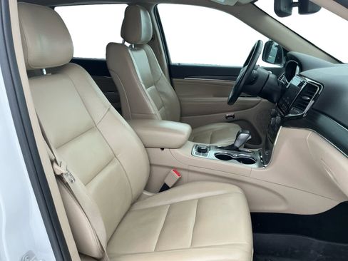 Used 2019 Jeep Grand Cherokee Limited w/ Trailer Tow Group IV image 13