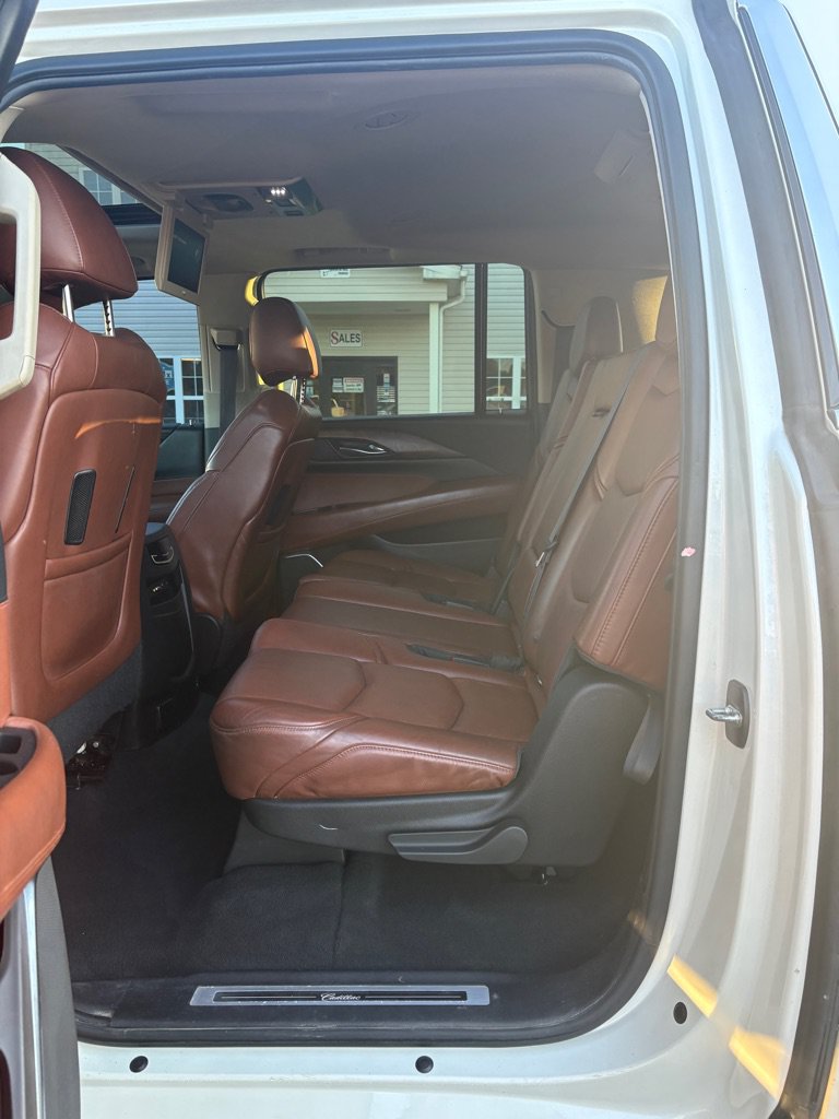 Used 2015 Cadillac Escalade ESV Premium AWD/4WD image 11