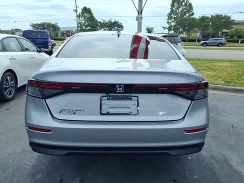 Used 2023 Honda Accord EX image 2