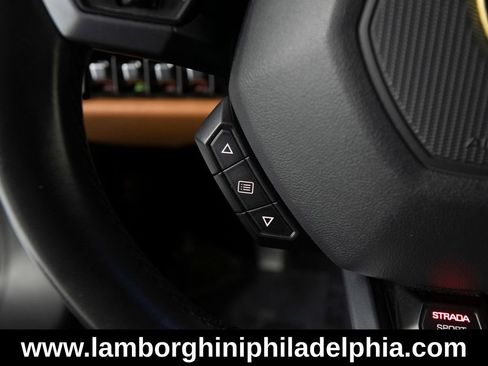 Used 2015 Lamborghini Huracan LP 610-4 AWD/4WD image 19