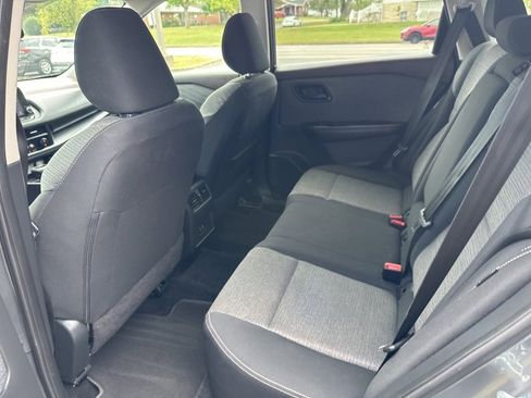 Used 2023 Nissan Rogue SV image 11