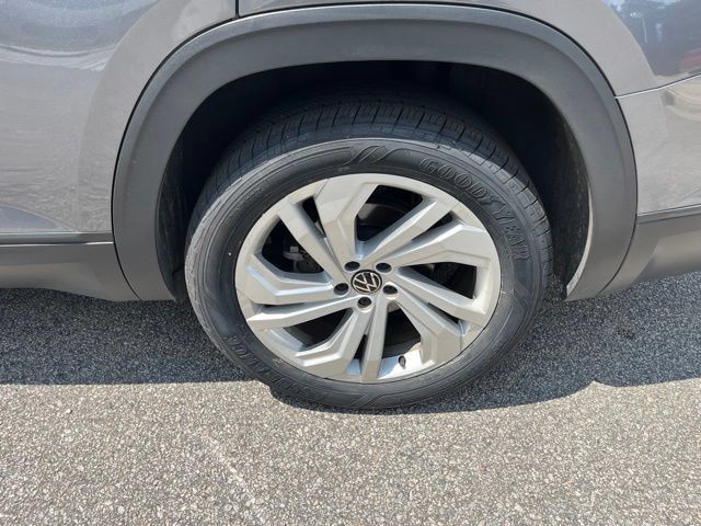 Used 2023 Volkswagen Atlas SE w/ Panoramic Sunroof Package FWD image 34