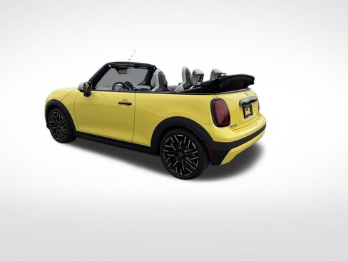 Used 2025 MINI Cooper S FWD image 17