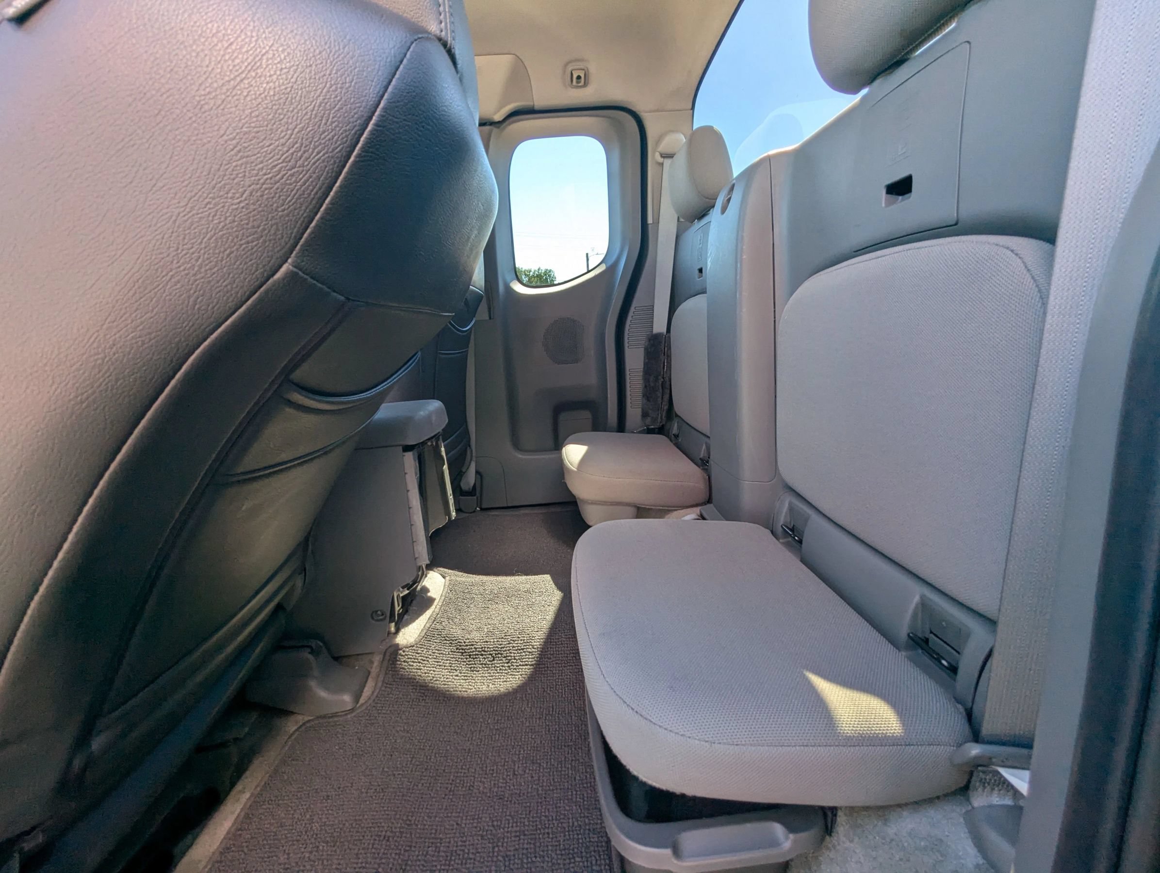 Used 2016 Nissan Frontier S w/ S Preferred Package RWD image 10