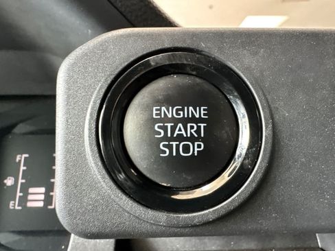 Used 2024 Toyota Tacoma SR5 RWD image 22