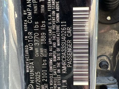Used 2025 Hyundai Venue SEL FWD image 4