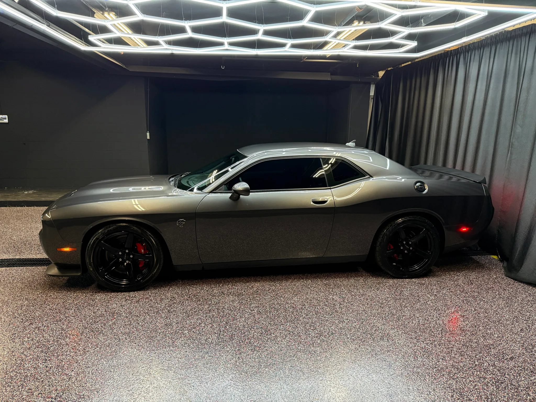 Used 2021 Dodge Challenger SRT Hellcat Redeye RWD image 3