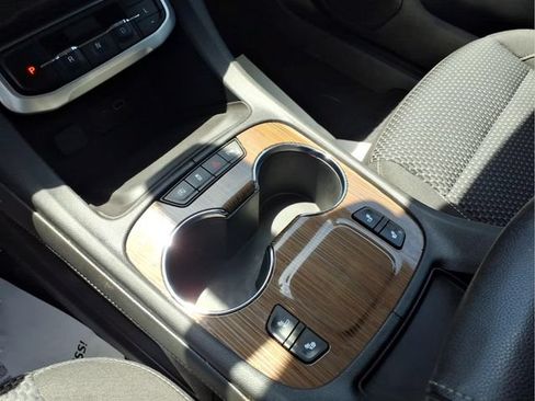 Used 2020 GMC Acadia SLE w/ Driver Convenience Package FWD image 20