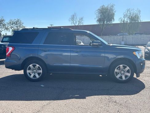 Used 2019 Ford Expedition XLT w/ Equipment Group 201A AWD/4WD image 4