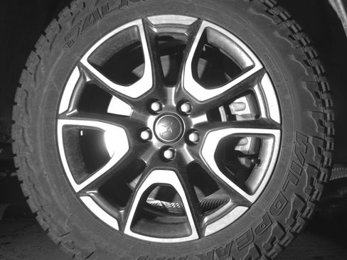 Used 2025 Jeep Compass Trailhawk image 13