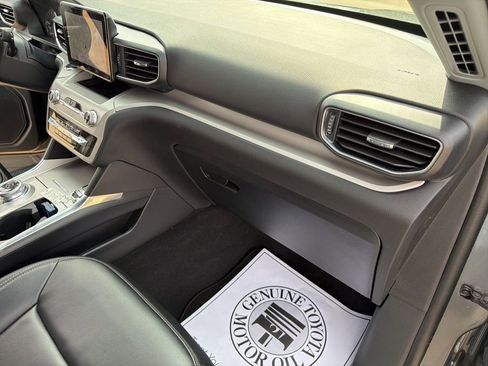 Used 2023 Ford Explorer XLT w/ Equipment Group 202A image 30