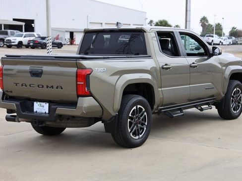 Used 2024 Toyota Tacoma TRD Sport image 9