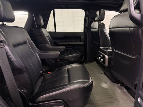 Certified 2020 Ford Expedition XLT w/ Equipment Group 202A image 31