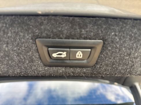 Used 2019 BMW 530i w/ Convenience Package image 20