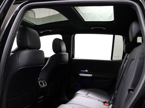 Used 2022 Mercedes-Benz GLB 250 4MATIC image 12