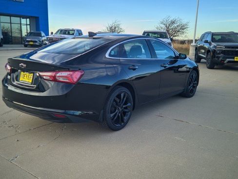 Used 2024 Chevrolet Malibu LT w/ Midnight Edition image 5