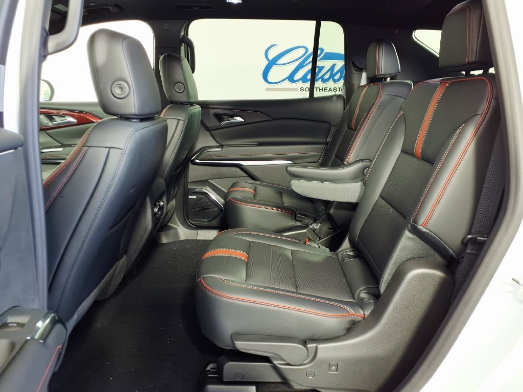 New 2027 Chevrolet Traverse RS AWD/4WD image 8