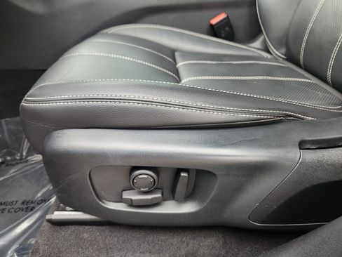 Certified 2021 Land Rover Range Rover Velar R-Dynamic S image 24