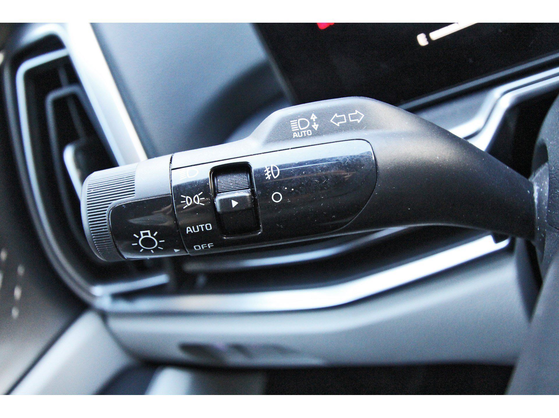 Certified 2026 Kia Sorento EX FWD image 18