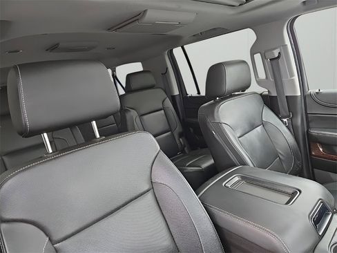 Used 2018 GMC Yukon XL SLT w/ Open Road Package image 19