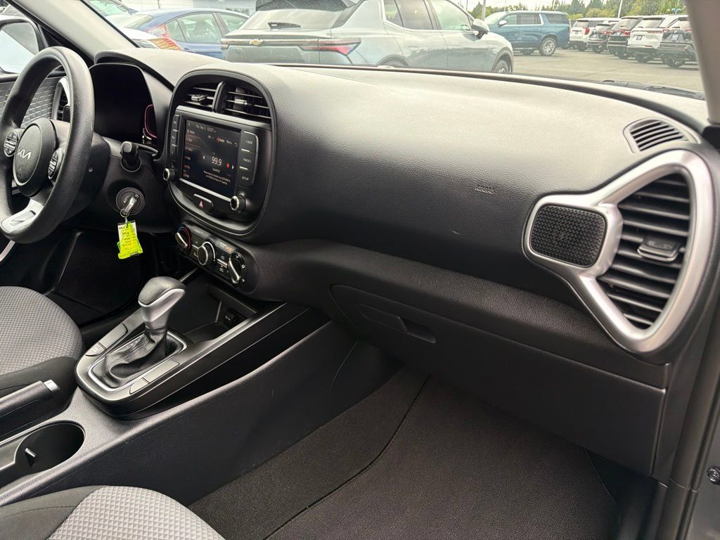 Used 2023 Kia Soul LX FWD image 24