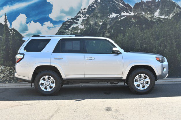 Certified 2024 Toyota 4Runner SR5 AWD/4WD image 2