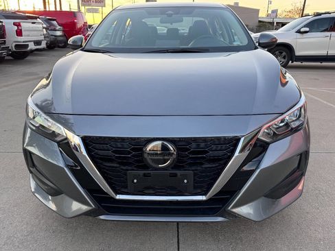 Used 2023 Nissan Sentra SV image 2