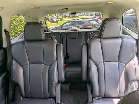 Used 2022 Subaru Ascent Touring AWD/4WD image 31
