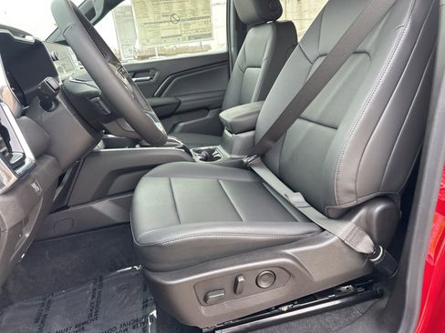 New 2026 GMC Canyon Elevation w/ Convenience Package image 23