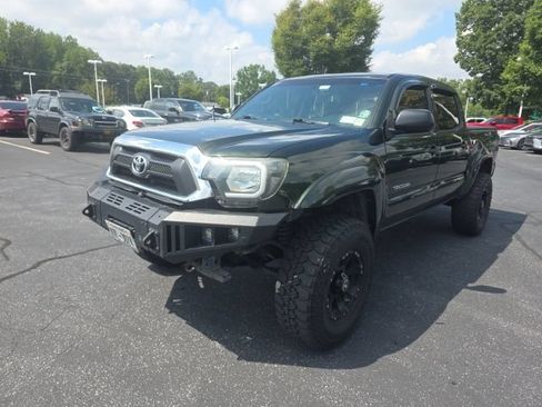 Used 2013 Toyota Tacoma 4x4 Double Cab w/ TRD Off-Road Pkg image 4
