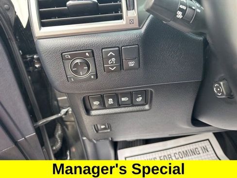 Used 2023 Lexus GX 460 Premium image 19