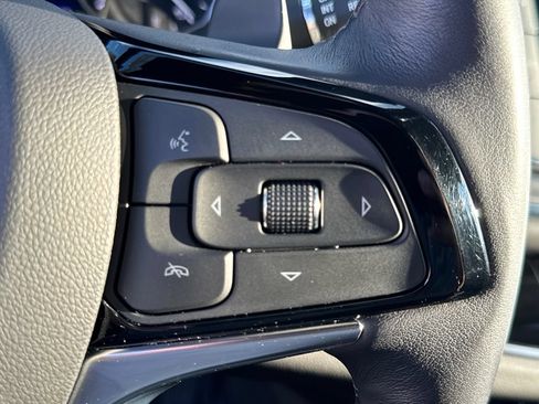 Certified 2024 Buick Enclave Avenir AWD/4WD image 23