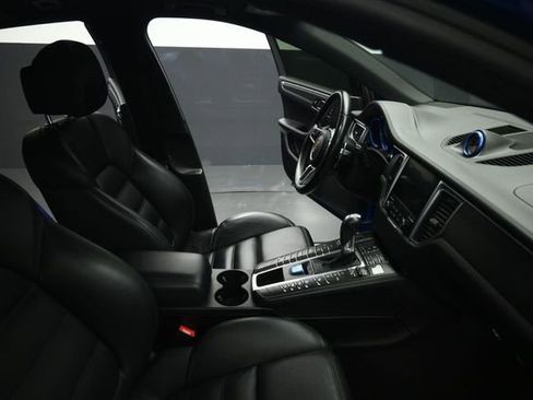 Used 2018 Porsche Macan GTS AWD/4WD image 61