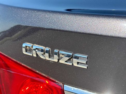 Used 2014 Chevrolet Cruze LT FWD image 12