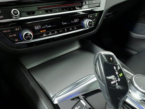 Used 2018 BMW 530i xDrive w/ M Sport Package image 64