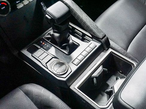 Certified 2025 Toyota Tacoma SR5 image 24