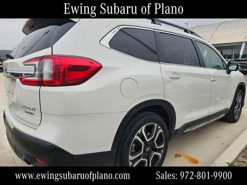 Used 2023 Subaru Ascent Limited w/ Technology Package AWD/4WD image 4