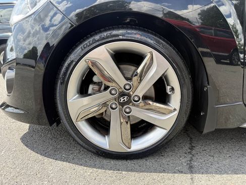 Used 2013 Hyundai Veloster Turbo FWD image 20