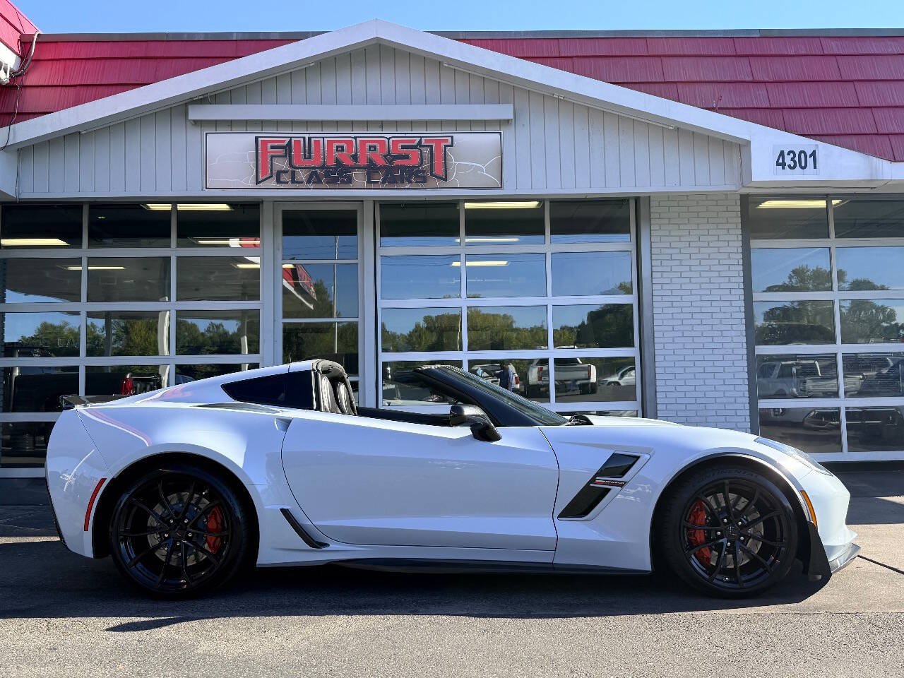 Used 2019 Chevrolet Corvette Grand Sport RWD image 2